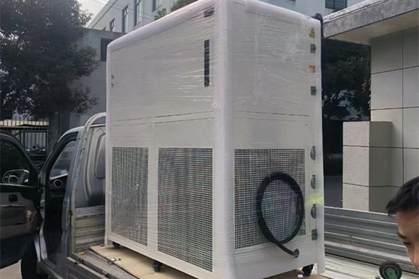 山东某制药公司采购的高低温控温系统已发货