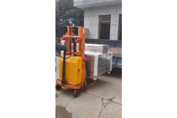 低温冷冻机设备出厂发货实拍视频