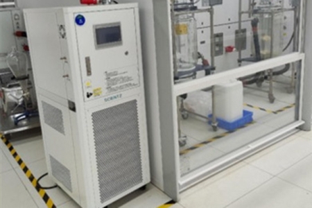 高低温循环器选购时需注意流量、功率和扬程参数