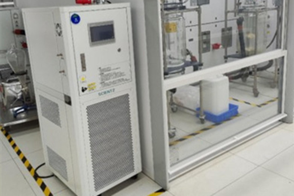 高低温循环器选购时需注意流量、功率和扬程参数