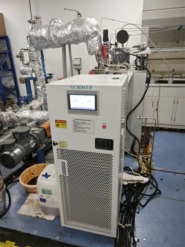 开元游戏大厅app高低温控温系统设备实拍图2