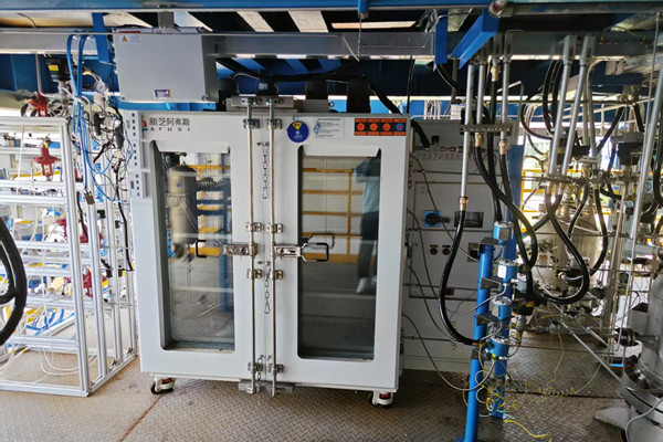 开元游戏大厅app防爆制冷控温系统与高低温试验箱设备实拍图3